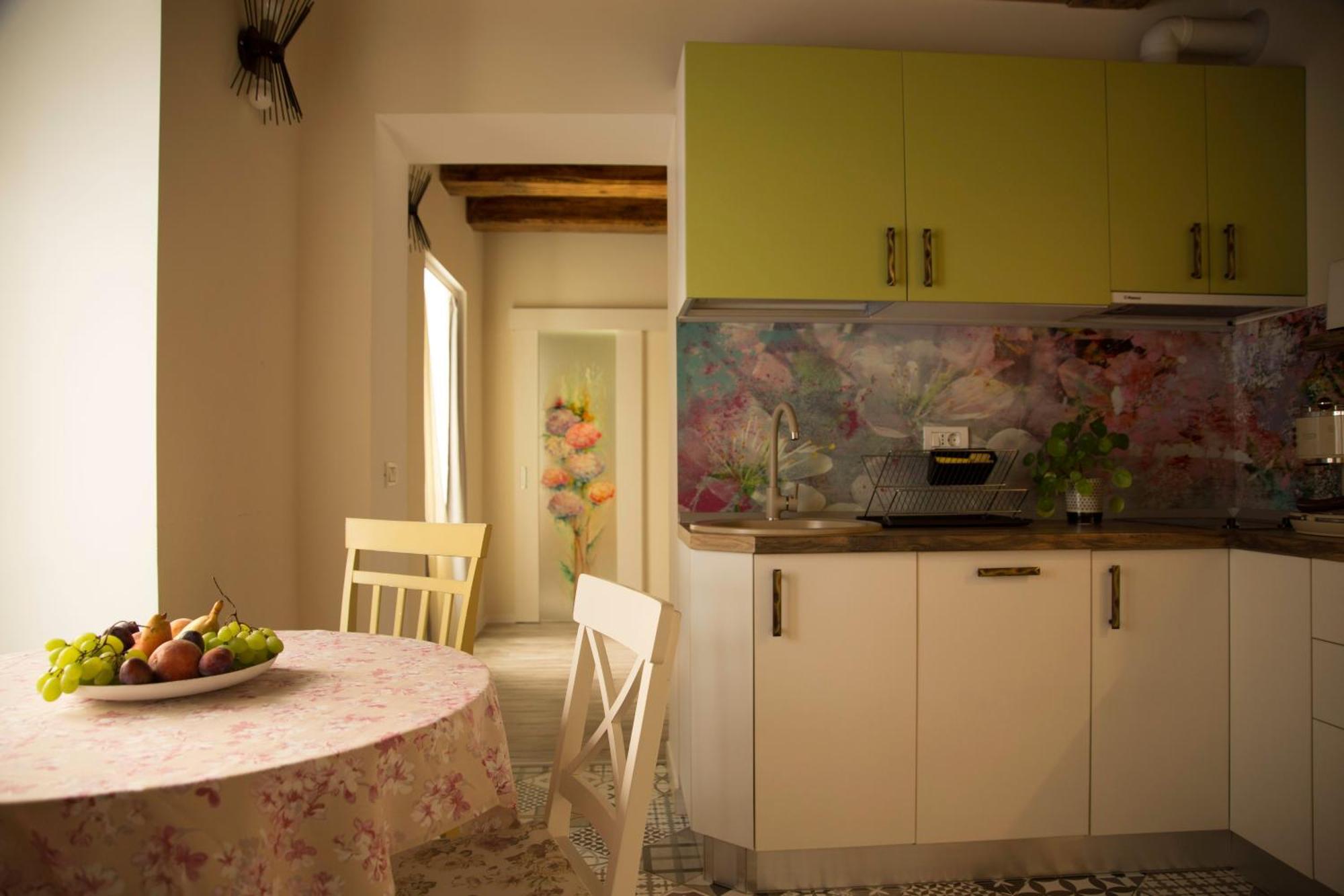 Seek And Hide - Little Julia'S Hideaway Braşov Extérieur photo
