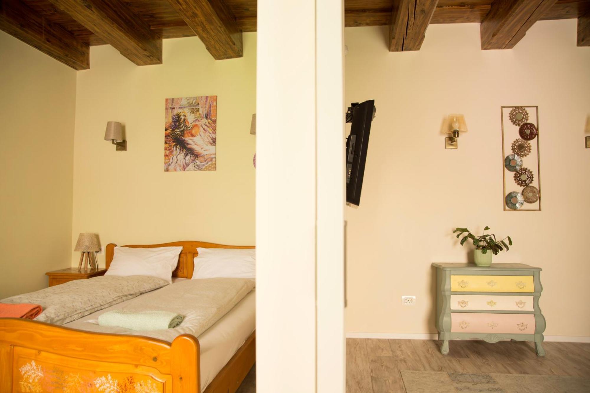 Seek And Hide - Little Julia'S Hideaway Braşov Extérieur photo